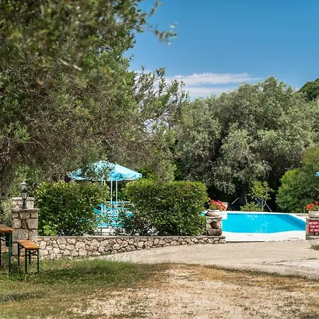 Apartment Anemona 4 *